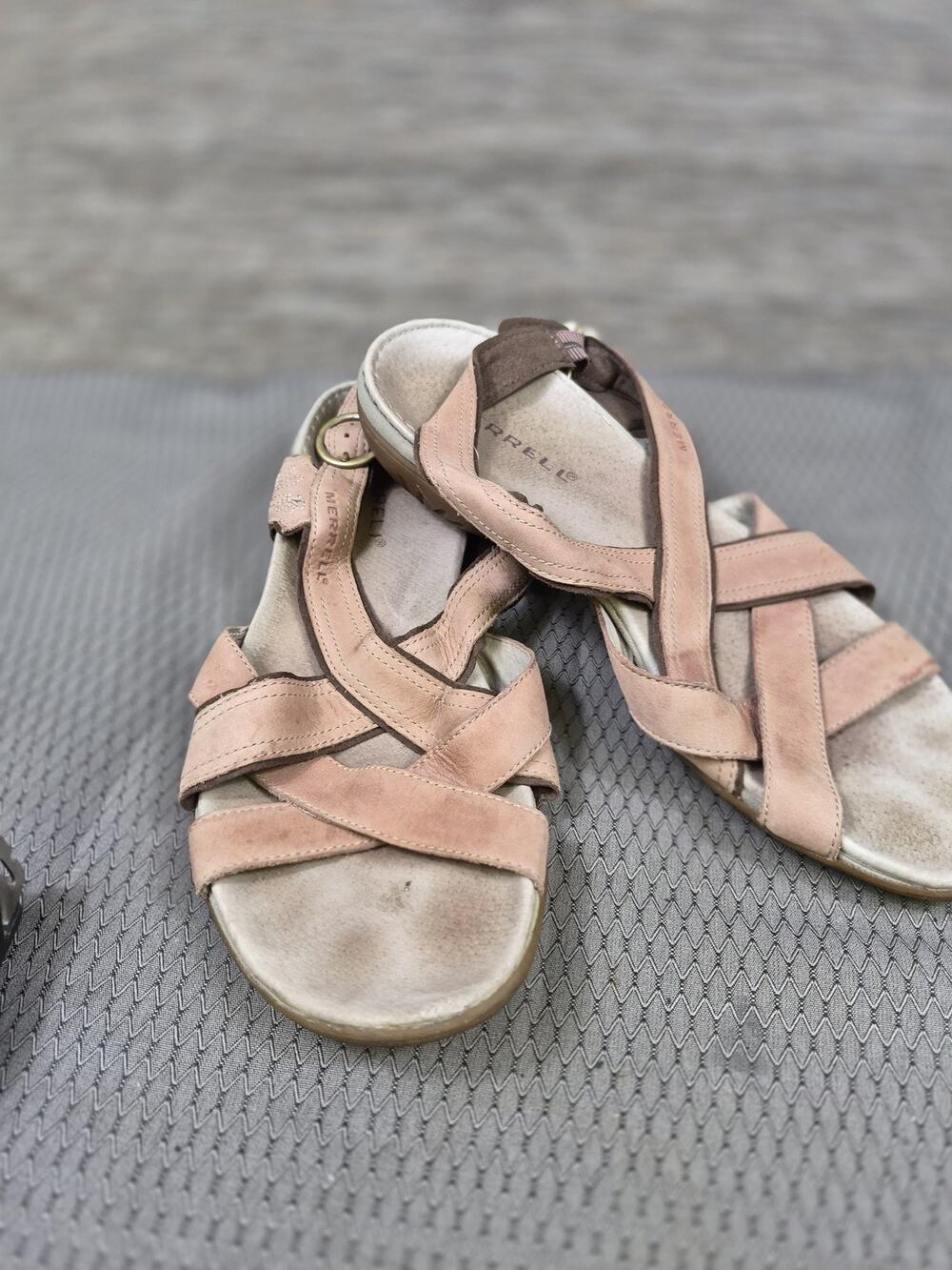 Merrell Bassoon Mauve Sandals Shoes Womens Size 9 Pink Nubuck Strappy Comfort